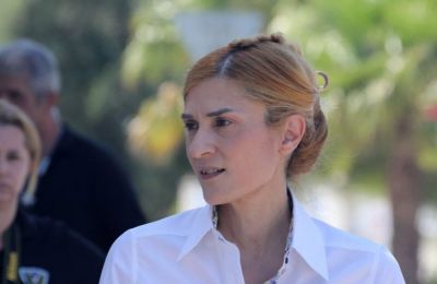 Η κ. Αριστοτέλους όταν κλήθηκε στην Αστυνομία για ανακριτική κατάθεση και άσκησε το δικαίωμα σιωπής. 